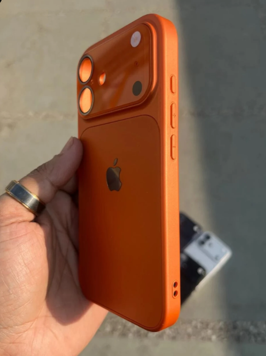 i-Phone 17 Back Cover